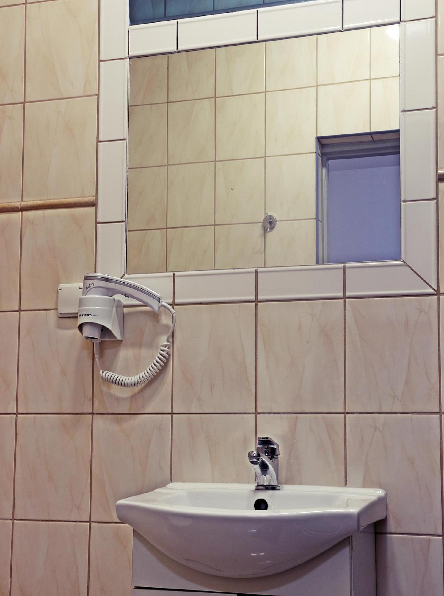 Hotel Dworek Wrocław Eksteriør bilde